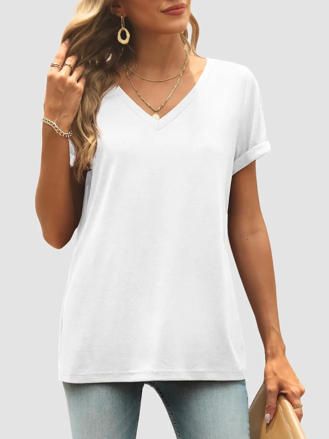 ATHMILE T Shirts Short Sleeve V Neck Tees for Women Fashion Tops Trendy Lightweight Casual Summer Outfits Clothes 2025 Beach